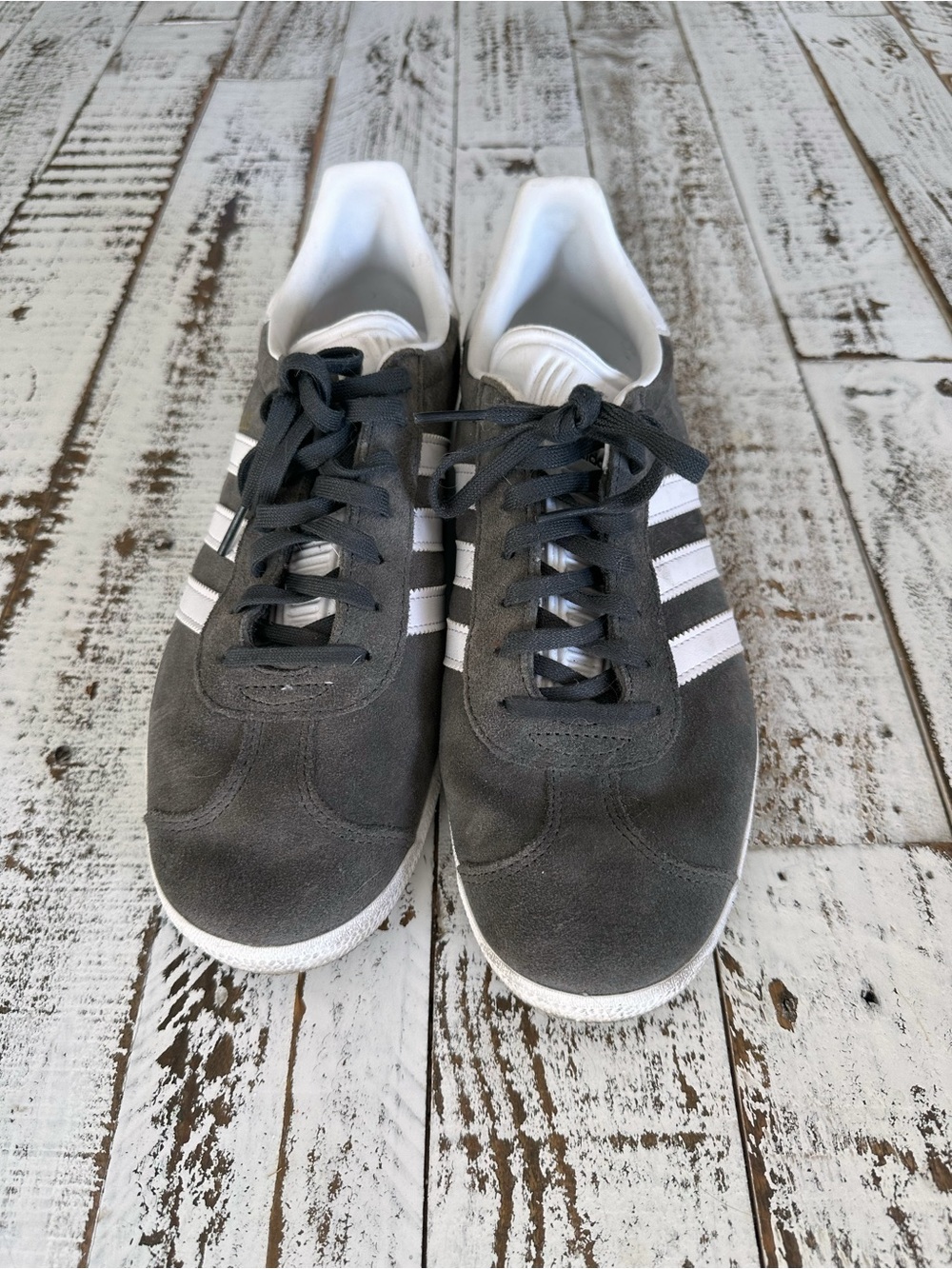 Adidas Gazelle - 9M - Gray/White Men’s Sneakers